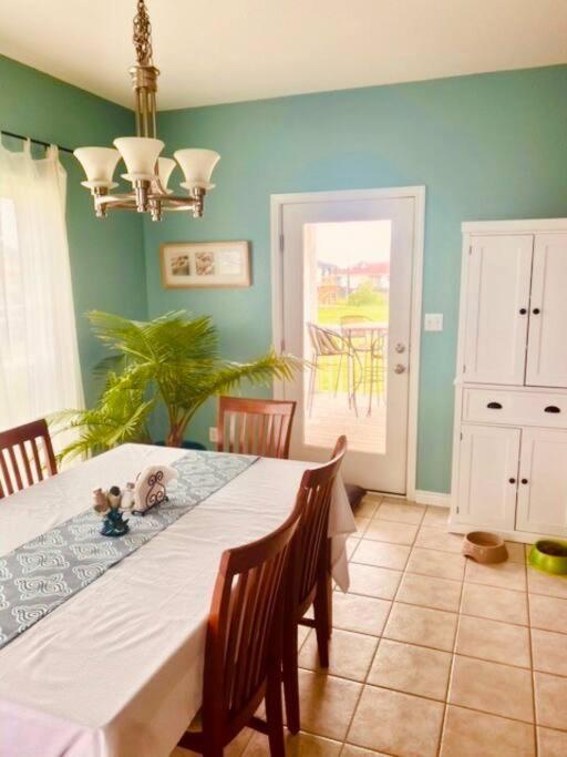 Bolivar Peninsula Sunny Delight - Sleeps 10 - Generous Space! מראה חיצוני תמונה