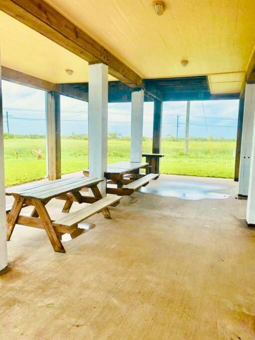 Bolivar Peninsula Sunny Delight - Sleeps 10 - Generous Space! מראה חיצוני תמונה