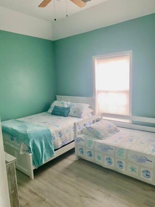 Bolivar Peninsula Sunny Delight - Sleeps 10 - Generous Space! מראה חיצוני תמונה